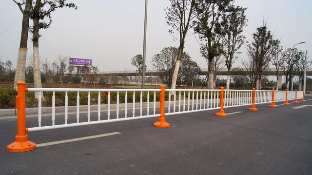 交通护栏道路隔离方墩